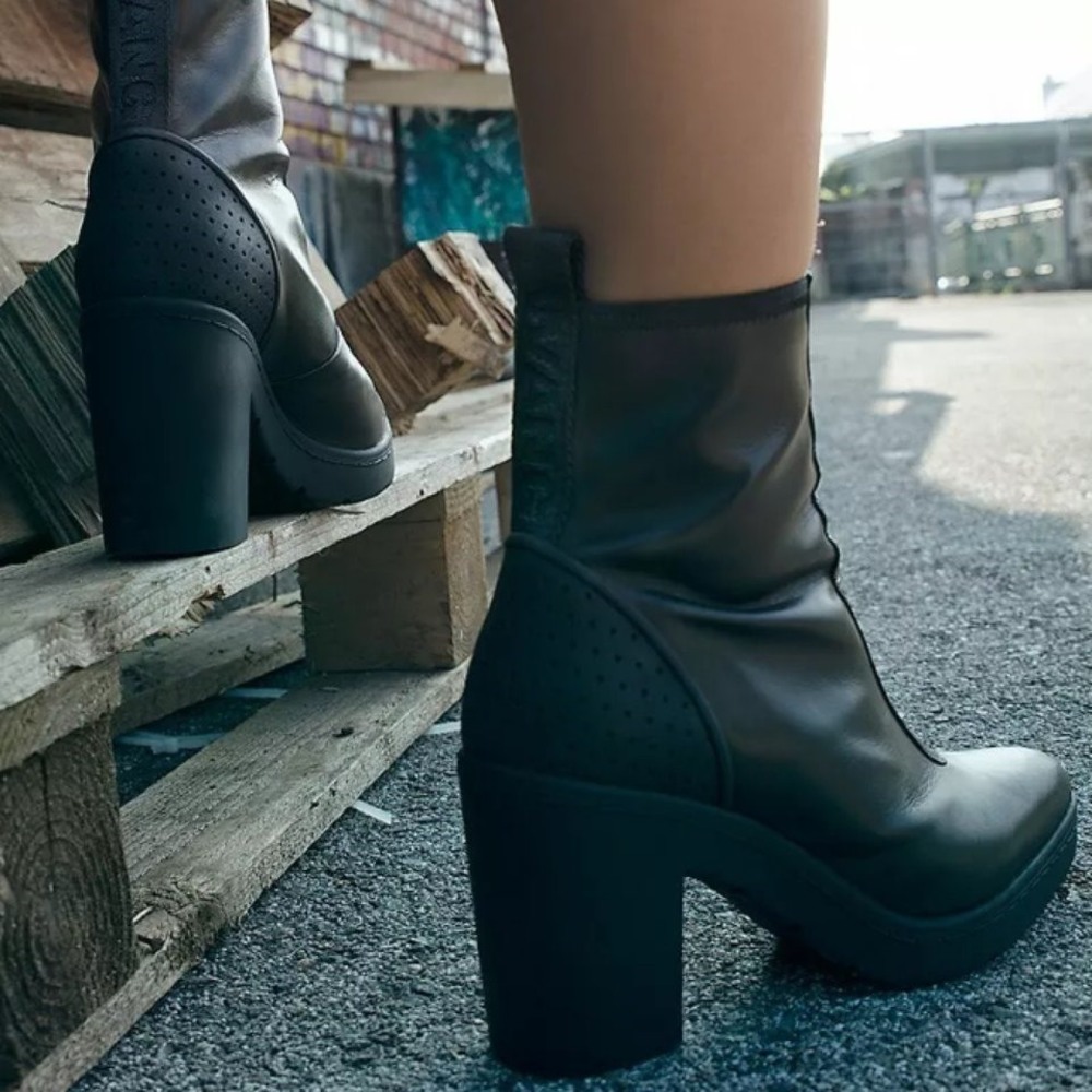 Alexander Wang pour H&M Top Zip Boots 38 / 7 Black Platform Heels Shoes
